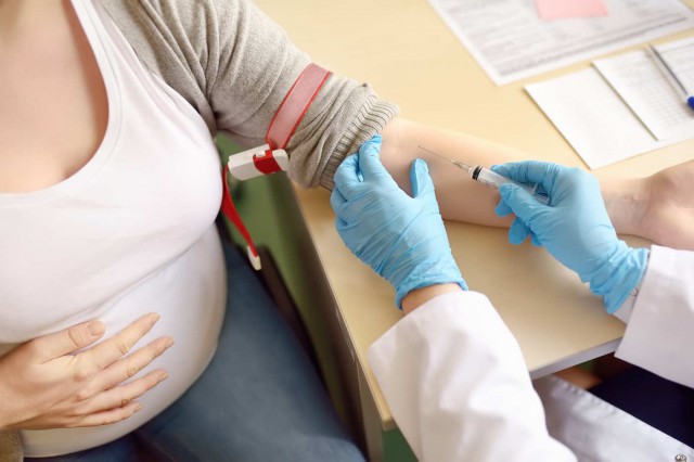 Testele de sânge de rutină în sarcină - de ce sunt importante