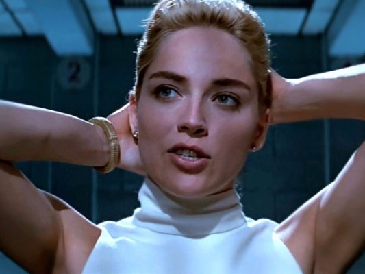 Cum reușește Sharon Stone să se mențină tânără