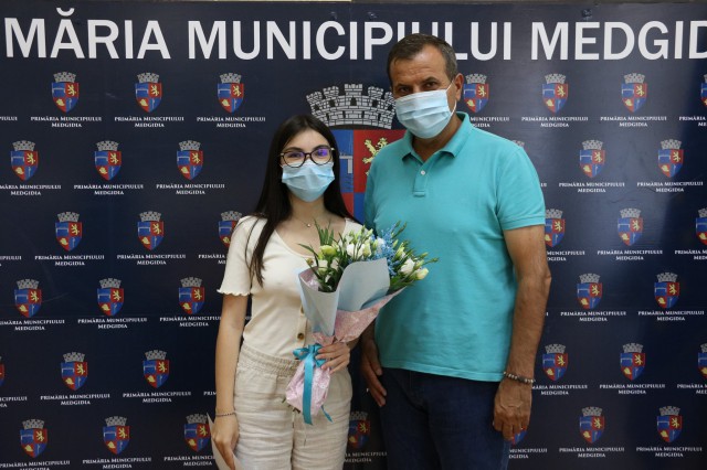Primăria Medgidia a premiat elevii care au obținut note mari la examenele finale
