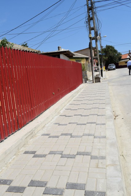 Lucrări de întreținere executate la infrastructura pietonală, la Cernavodă