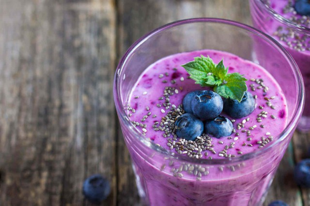 3 smoothie-uri care îți alungă rapid oboseala