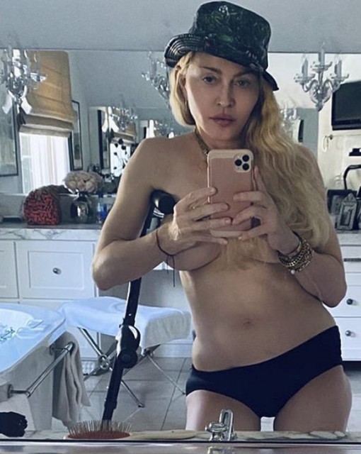 Madonna se laudă fanilor cu vila de lux din Portugalia. În ce lux trăieşte vedeta