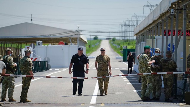 Ucraina: O „încetare completă a focului“ a intrat în vigoare în zona de conflict din estul ţării