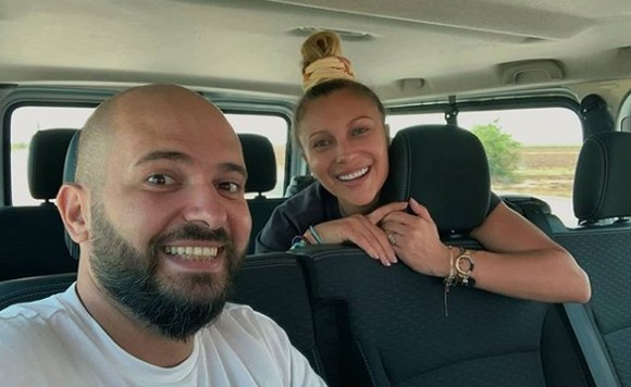 Lora, primul mesaj după ce a ajuns, într-un final, în țară! S-a dus direct la salonul de cosmetică