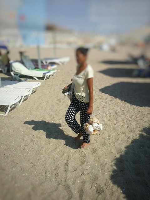 Autorităţile, DEPĂŞITE de situaţie în cazul vânzătorilor AMBULANŢI de pe PLAJĂ