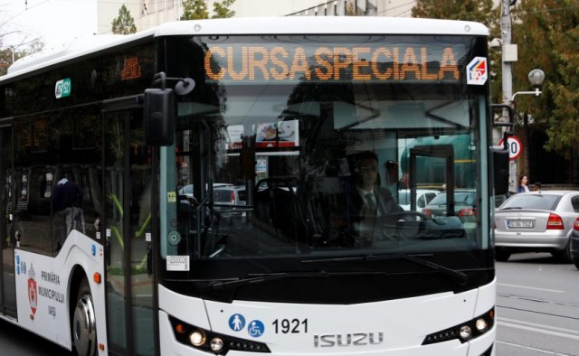 Camera Deputaţilor: Gratuitate la serviciile publice de transport şi pentru elevii din învăţământul privat
