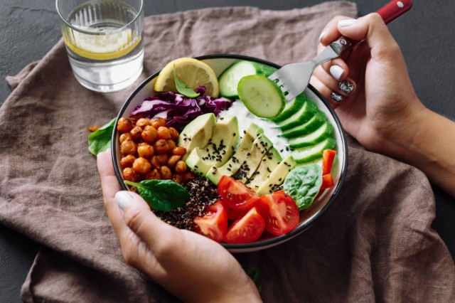 Studiu: Vegetarienii, risc mare de accident vascular cerebral
