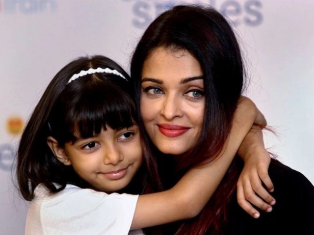 Actriţa indiană Aishwarya Rai şi fiica ei, diagnosticate cu COVID-19, s-au însănătoşit