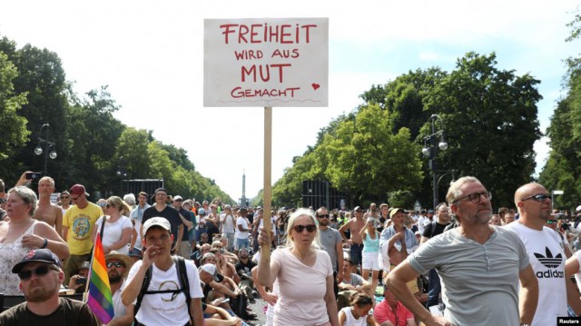 Germania: Mii de manifestanţi s-au adunat la Berlin să protesteze faţă de restricţiile impuse pentru a combate pandemia