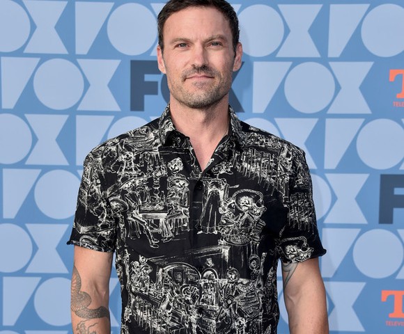 După ce l-a părăsit soția, Brian Austin Green le răspunde răutăcioșilor: „Nu schimb femeile ca pe șosete”