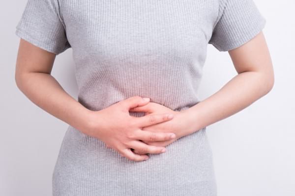 Durerea sub coaste: posibile cauze și remedii