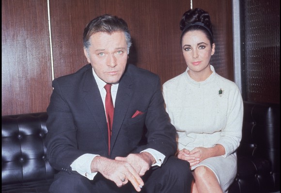Elizabeth Taylor şi Richard Burton şi-au înşelat partenerii ca să fie împreună