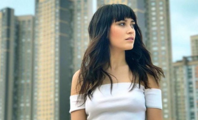 Irina Rimes a compus două albume în izolare: Pe primul l-a livrat personal, ca să îşi revadă fanii