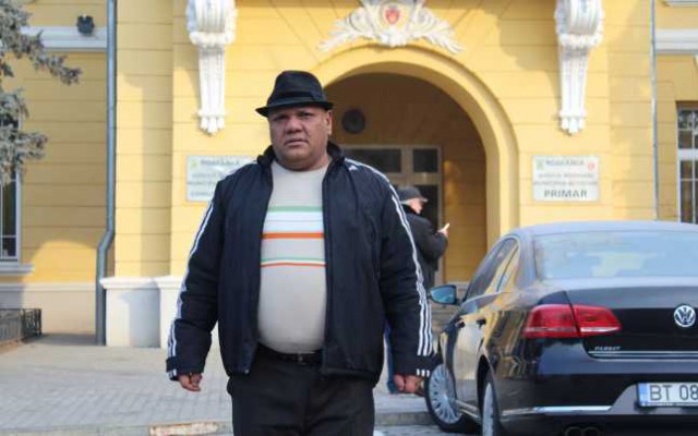 Alegeri Locale 2020: Un bărbat de etnie romă, cu studii gimnaziale, candidat la Primăria municipiului Botoşani
