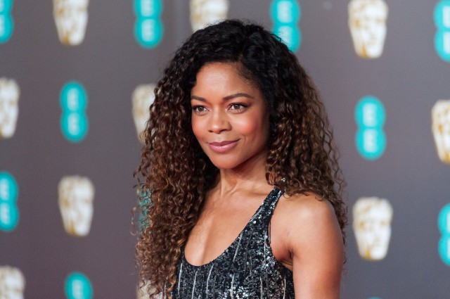Naomie Harris din ''James Bond'' susţine noul film Extinction Rebellion despre schimbările climatice
