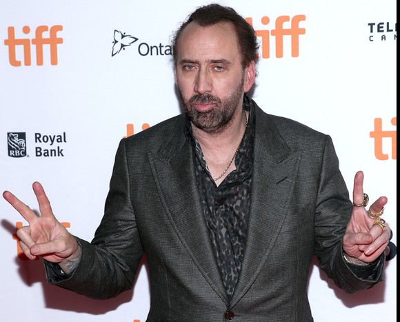 Cum şi-a cheltuit Nicolas Cage averea de 150 milioane dolari cumpărând insule, maşini, o casă bântuită și un craniu de dinozaur