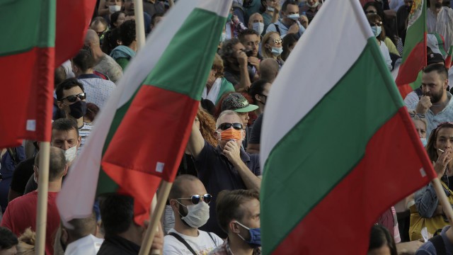 Manifestaţiile antiguvernamentale şi anticorupţie continuă în Bulgaria