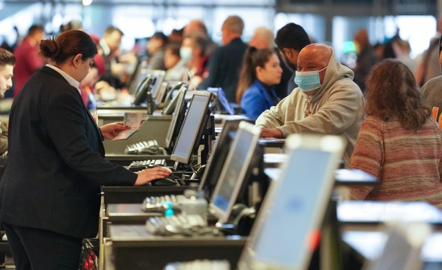 Regiuni din Italia impun carantina călătorilor care revin din Spania, Grecia şi Malta