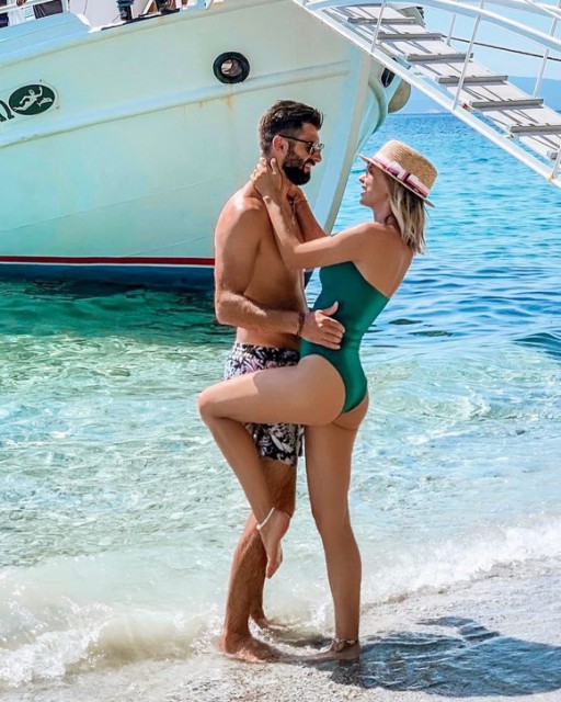 Jojo, vacanță în Grecia alături de soț și copii: „Viaţa e cea mai frumoasă alături de tine, iubirea mea“