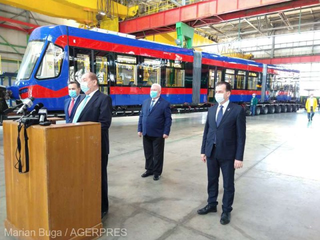 Orban, la fabrica de tramvaie Arad: Este extrem de important să susţinem producătorii români