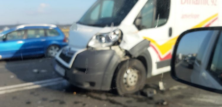 ACCIDENT RUTIER pe pod la OVIDIU, 5 AUTOVEHICULE implicate
