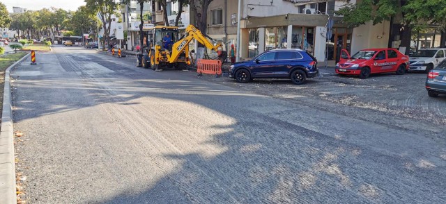 Trafic blocat pe bulevardul Mamaia, se continuă asfaltările