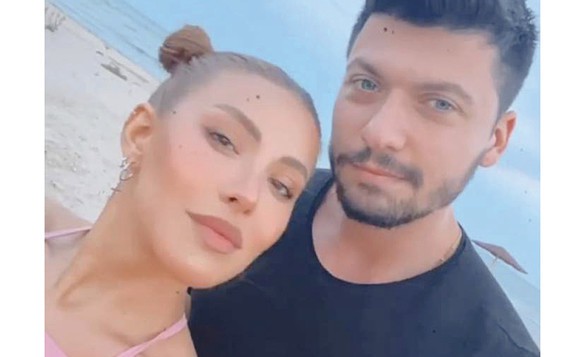 Nicoleta Nucă şi-a aniversat relaţia la mare. Imagine rară alături de iubitul ei