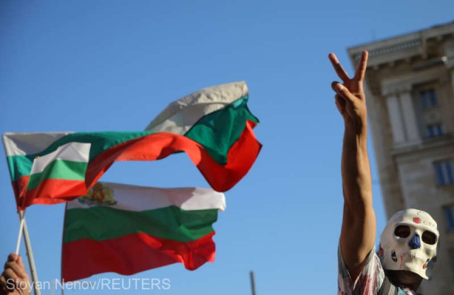 Bulgaria: Protestele continuă şi după prezentarea propunerilor de modificare a Constituţiei