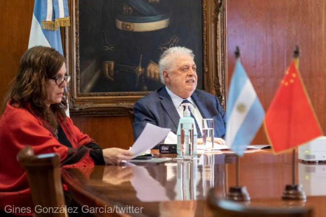 Argentina: Un vaccin anti-COVID-19 produs de chinezi va fi testat pe voluntari