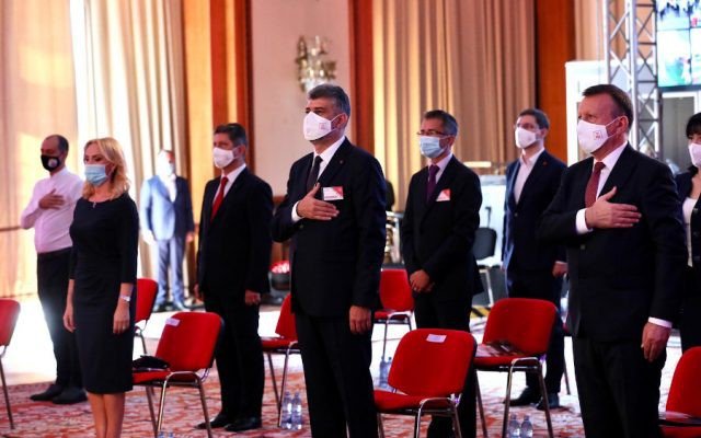 Modificări în statutul PSD: Preşedintele Consiliului Naţional - ales de congres