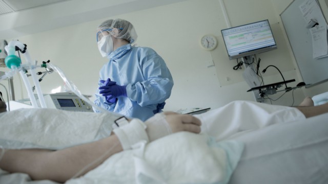 Patru ANGAJATE CFR Constanța au COVID-19! UNA a DECEDAT!