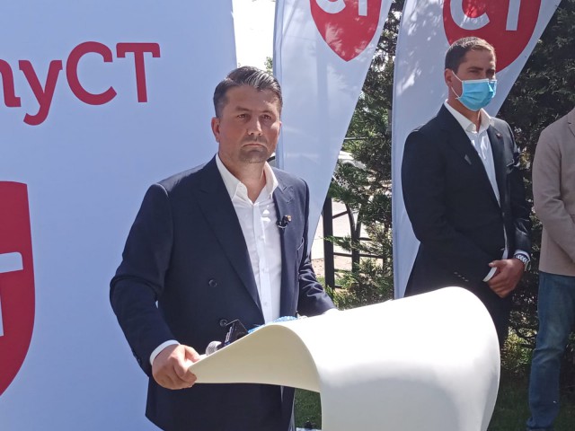 Decebal Făgădău