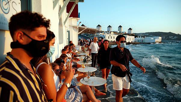 Coronavirus: Grecia a înregistrat în august cele mai multe cazuri de COVID-19, dar nu din cauza turismului