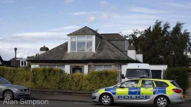Poliţia nord-irlandeză a arestat, pe aeroportul londonez Heathrow, un al zecelea suspect din organizaţia Noua IRA