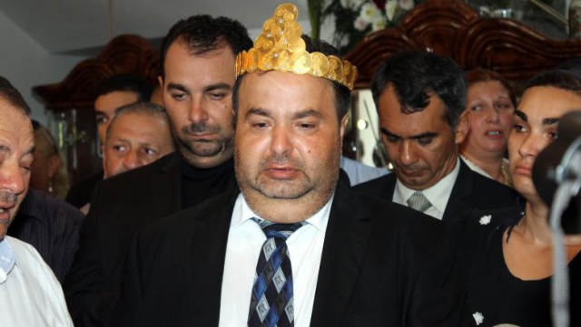 Autointitulatul rege al romilor, Dorin Cioabă, apelează la justiţie ca să candideze pentru funcţia de primar al Sibiului