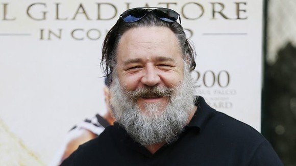 Russell Crowe: „Dacă nu era Sharon Stone, nu ajungeam actor”