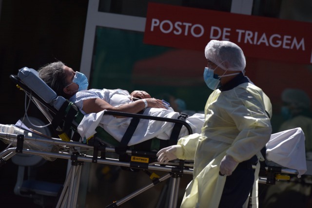 Numărul de cazuri de COVID-19 a depăşit pragul de 4 milioane în Brazilia