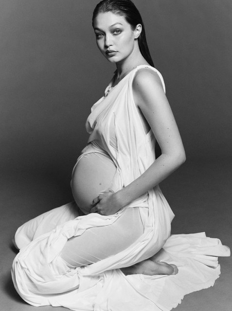 Gigi Hadid, primele și ultimele poze cu burtică! Fotomodelul de 25 de ani naște peste câteva zile