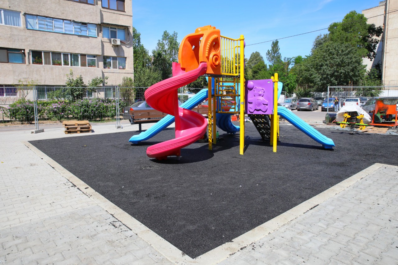 Primăria Constanţa anunţă că modernizează mai multe locuri de joacă Primăria Constanţa anunţă că modernizează mai multe locuri de joacă