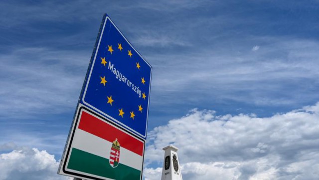 Coronavirus: Ungaria şi-a închis frontierele, dar primeşte turişti din Cehia, Slovacia şi Polonia