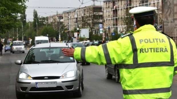 Un RECIDIVIST A CONDUS fără PERMIS de dragul OPEL-ului cu numere de BULGARIA
