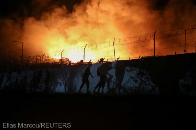Grecia: Tabăra de migranţi Moria de pe Insula Lesbos, evacuată parţial după un incendiu