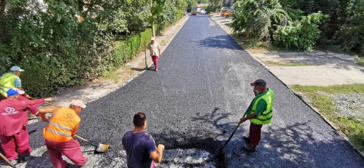 Carosabil recondiționat pe o alee adiacentă bulevardului I.C. Brătianu