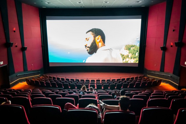 Pelicula „Tenet“ a obţinut încasări de 20 de milioane de dolari în America de Nord