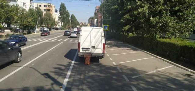 A FURAT o DUBĂ plină cu legume şi a ABANDONAT-O pe bulevardul MAMAIA