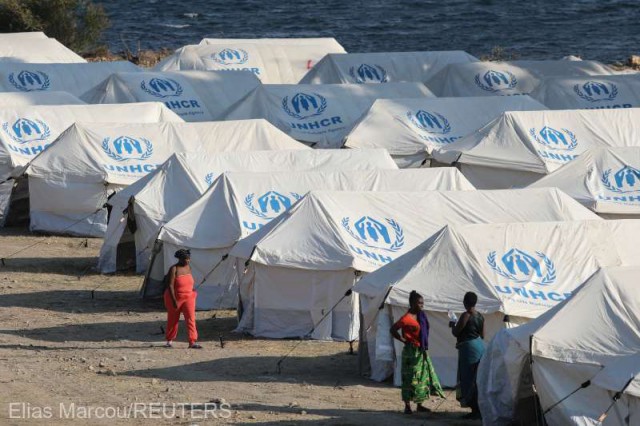 Grecia - Lesbos: Guvernul avertizează că doar migranţii care se vor muta în noua tabără pot spera la azil