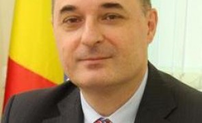 Ambasadorul României în Belarus, în sprijinul scriitoarei Svetlana Alexievici, hărţuită de autorităţi