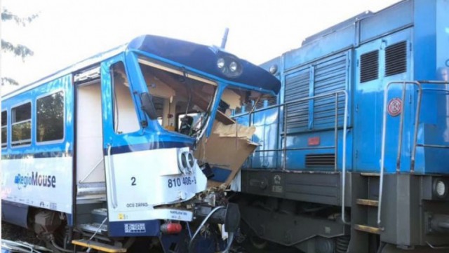 Coliziune între un tren de călători şi un vehicul tehnic în Cehia: cel puţin 20 de răniţi