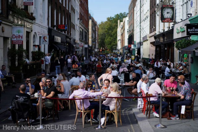 Coronavirus: Barurile, pub-urile şi restaurantele vor fi închise mai devreme în Anglia