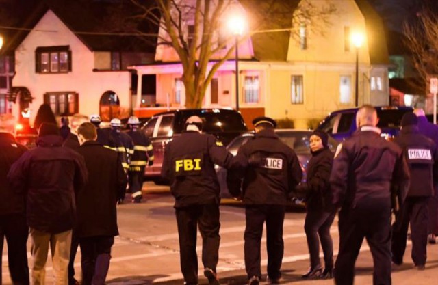 SUA: FBI a arestat o grupare de traficanţi de droguri şi arme care vindea inclusiv puşti AR-15 fără serie